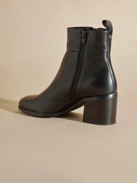 Valeria Leather Boots